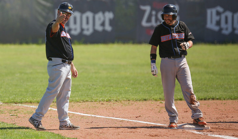 Zwei mühsame Siege gegen kampfstarke Bulls