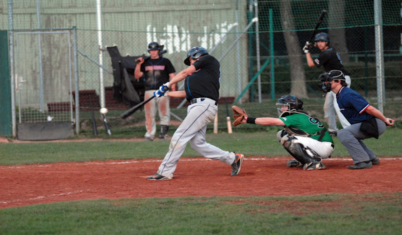 Metrostars gewinnen Marathonpartie mit 5-3 in 14 Innings