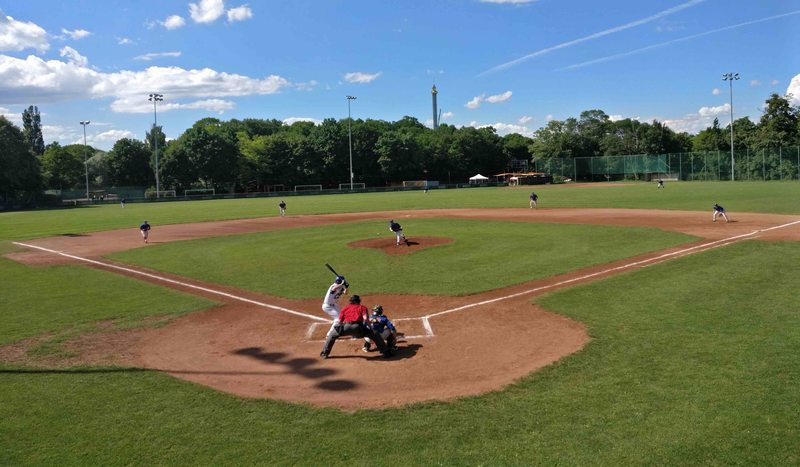 Metrostars sweepen Cubs bei tropischen Bedingungen