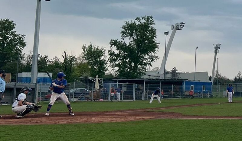 Bundesliga team kicks off the season with a convincing sweep against the Blue Bats